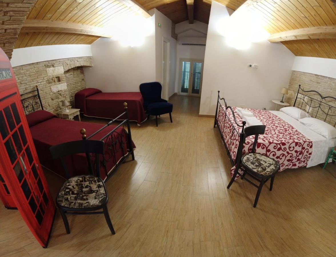 Residenza Delle Grazie Bed and Breakfast Miglionico Buitenkant foto