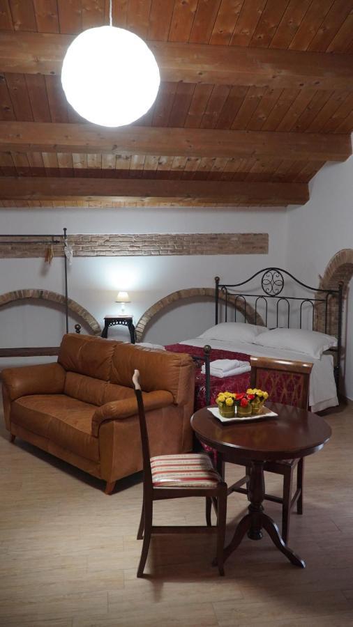 Residenza Delle Grazie Bed and Breakfast Miglionico Buitenkant foto