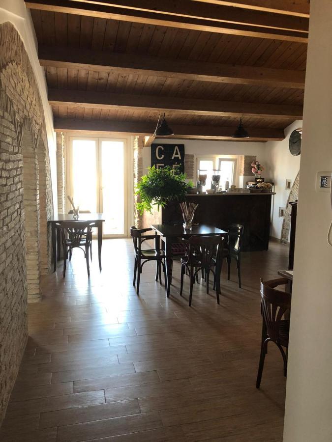 Residenza Delle Grazie Bed and Breakfast Miglionico Buitenkant foto