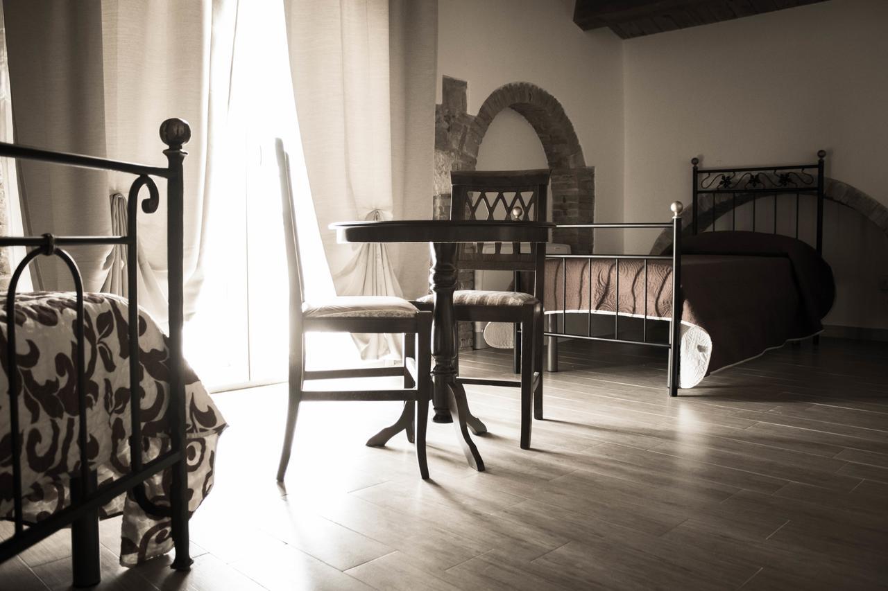 Residenza Delle Grazie Bed and Breakfast Miglionico Buitenkant foto