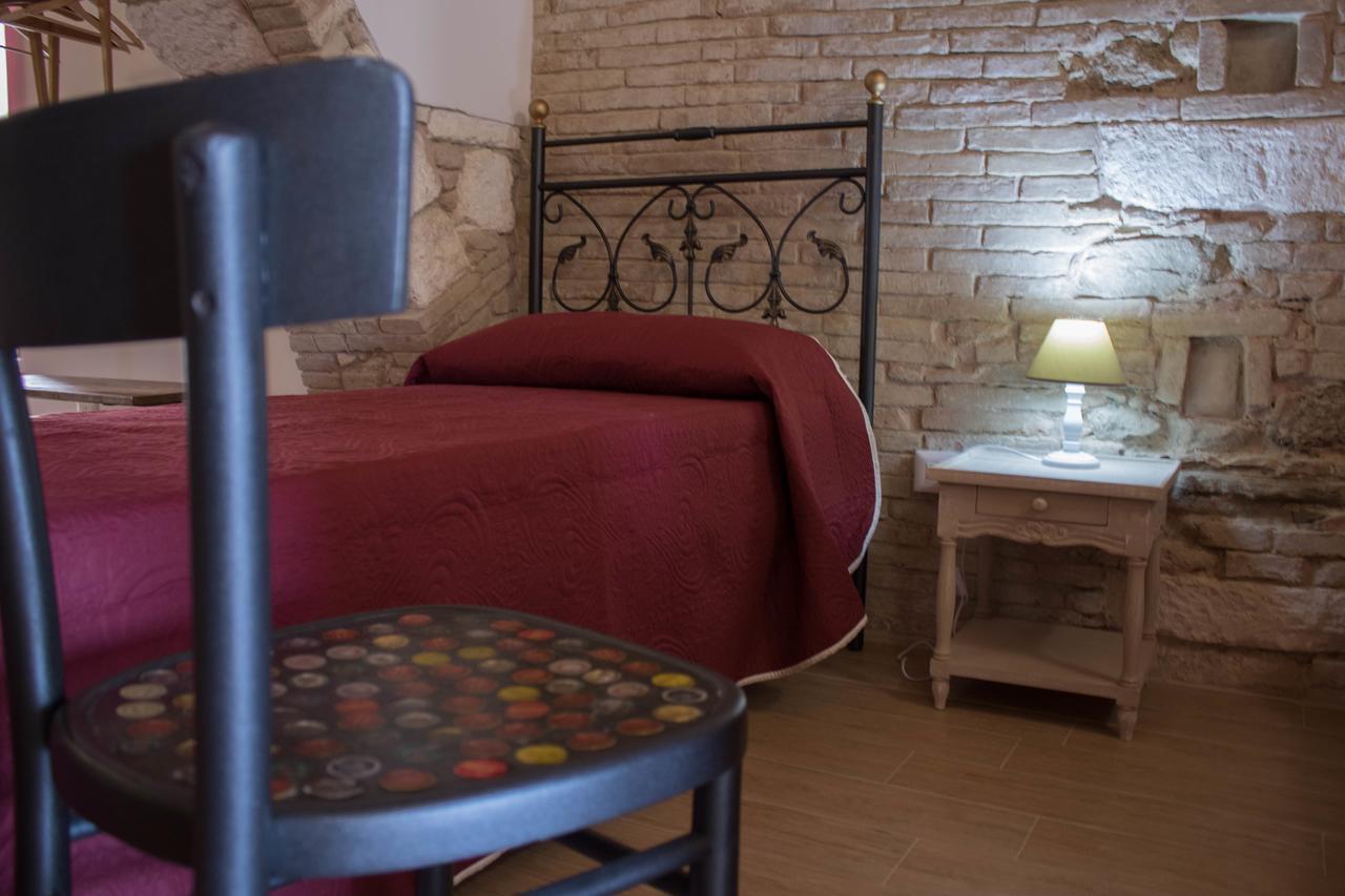 Residenza Delle Grazie Bed and Breakfast Miglionico Buitenkant foto