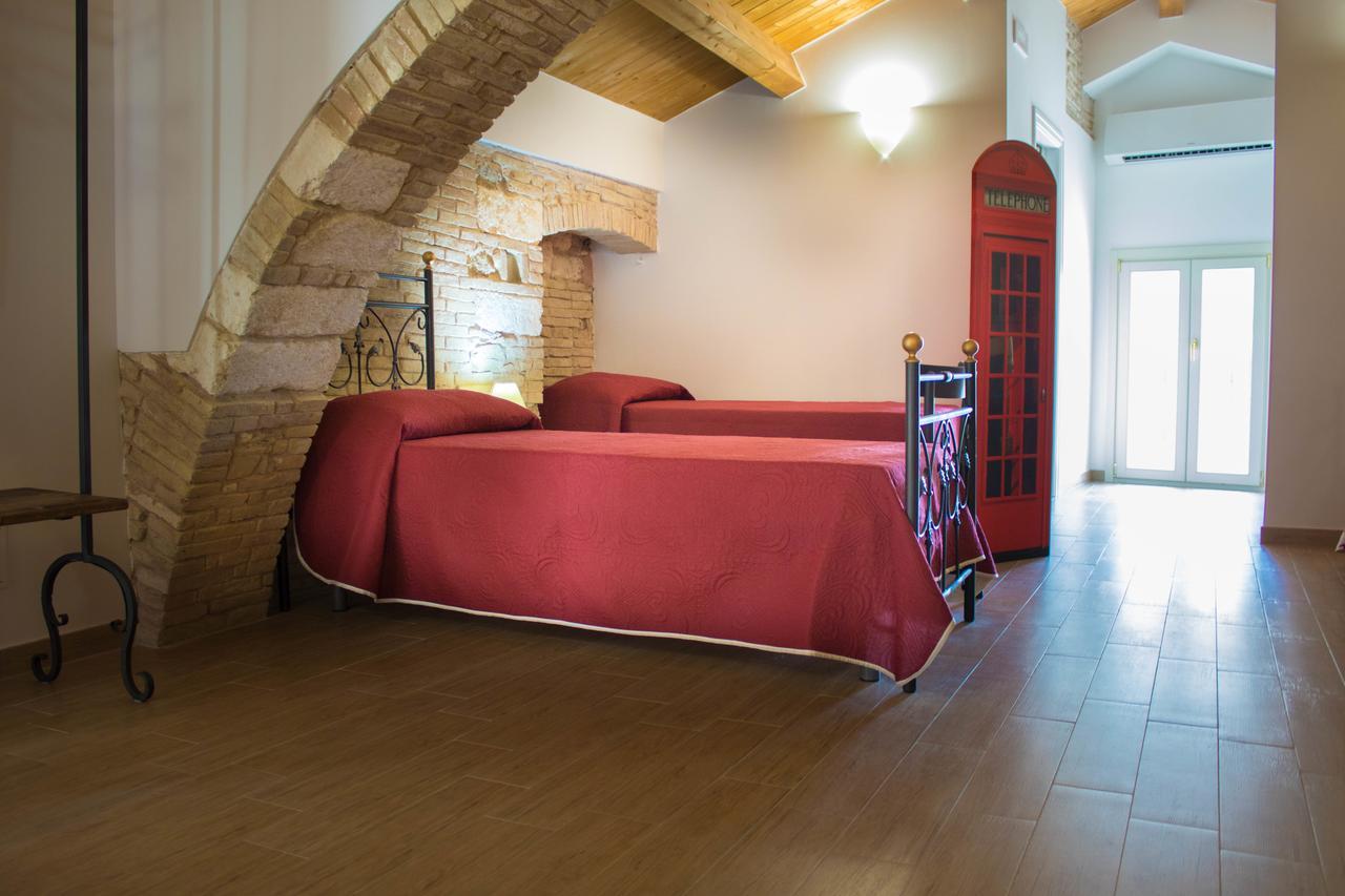 Residenza Delle Grazie Bed and Breakfast Miglionico Buitenkant foto